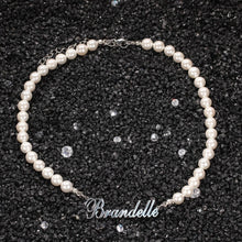 Load image into Gallery viewer, Pearl Name Necklace