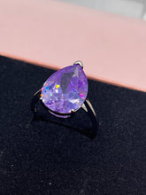 Load image into Gallery viewer, Simple Pear Bling Ring